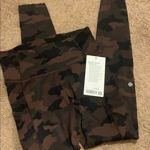 Camo fast and frees size 6 NWT